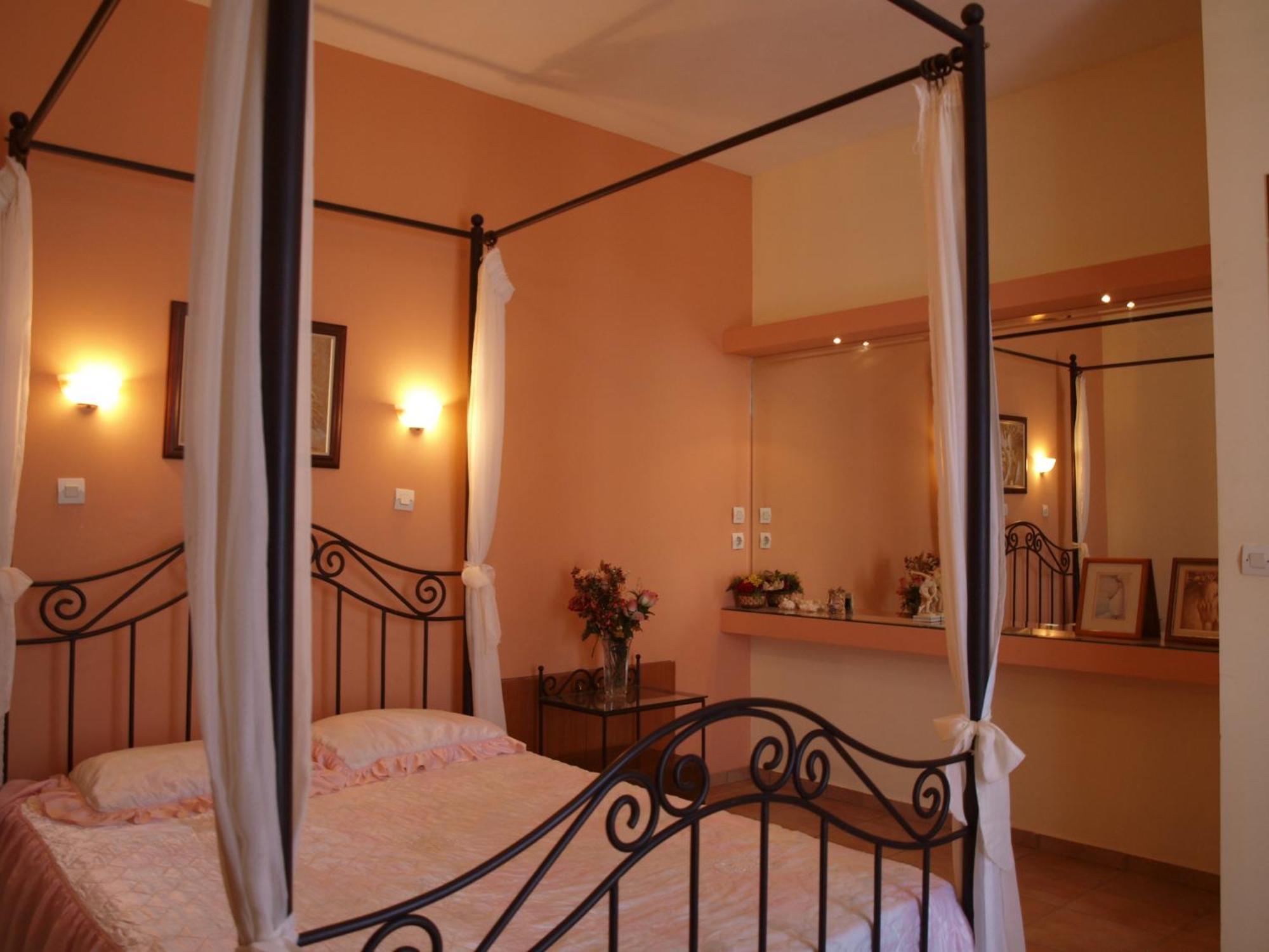 Εlegant Villa Liakos Pigi  Bilik gambar